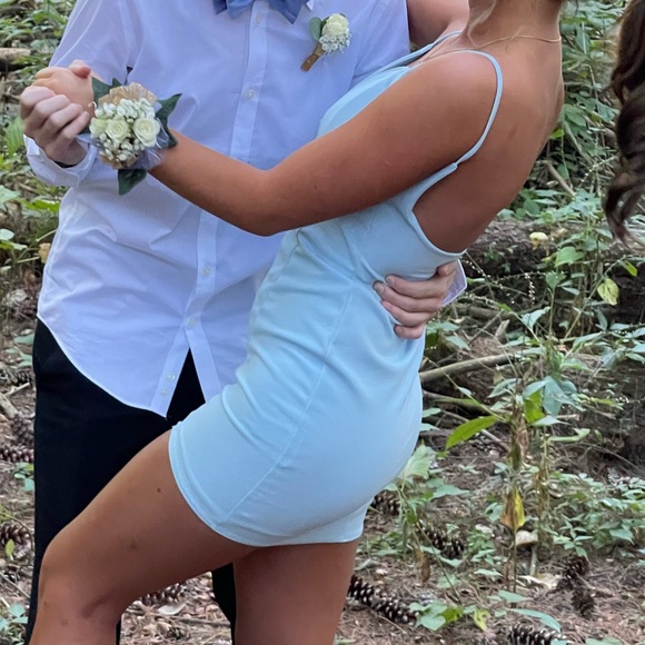 BABY BLUE PLUNGE NECK BODYCON HOCO DRESS - Picture 4 of 4